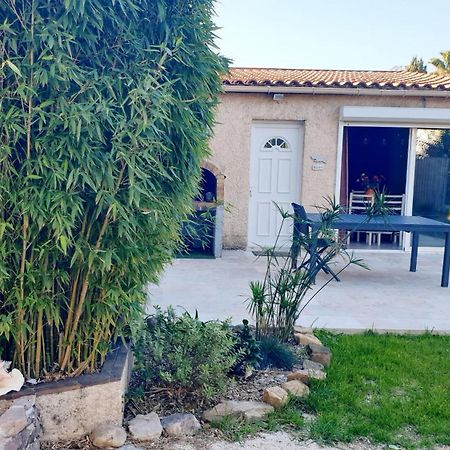 Studio 33 M2 Au Calme Proche Hyeres La Crau Dış mekan fotoğraf