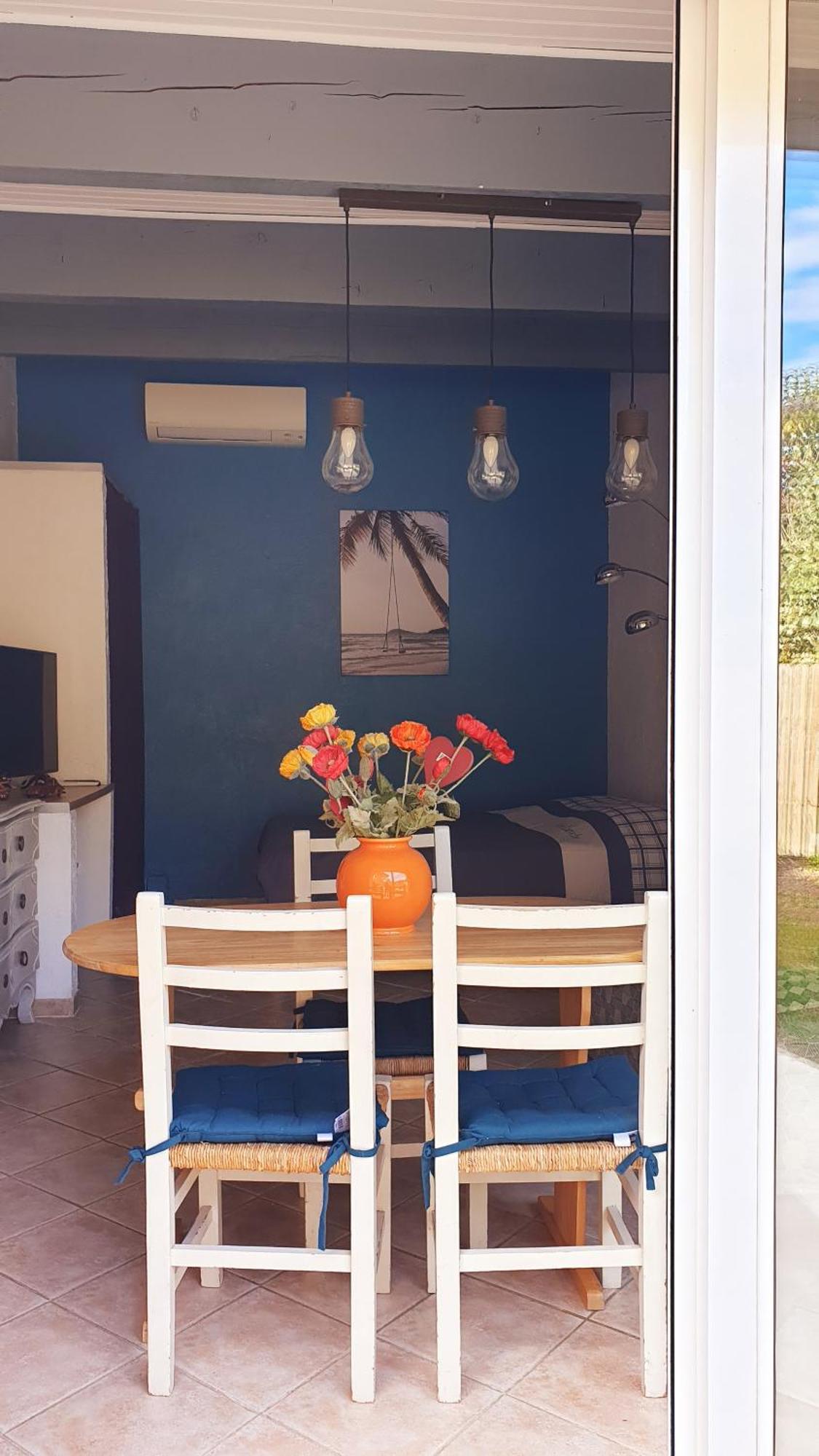 Studio 33 M2 Au Calme Proche Hyeres La Crau Dış mekan fotoğraf